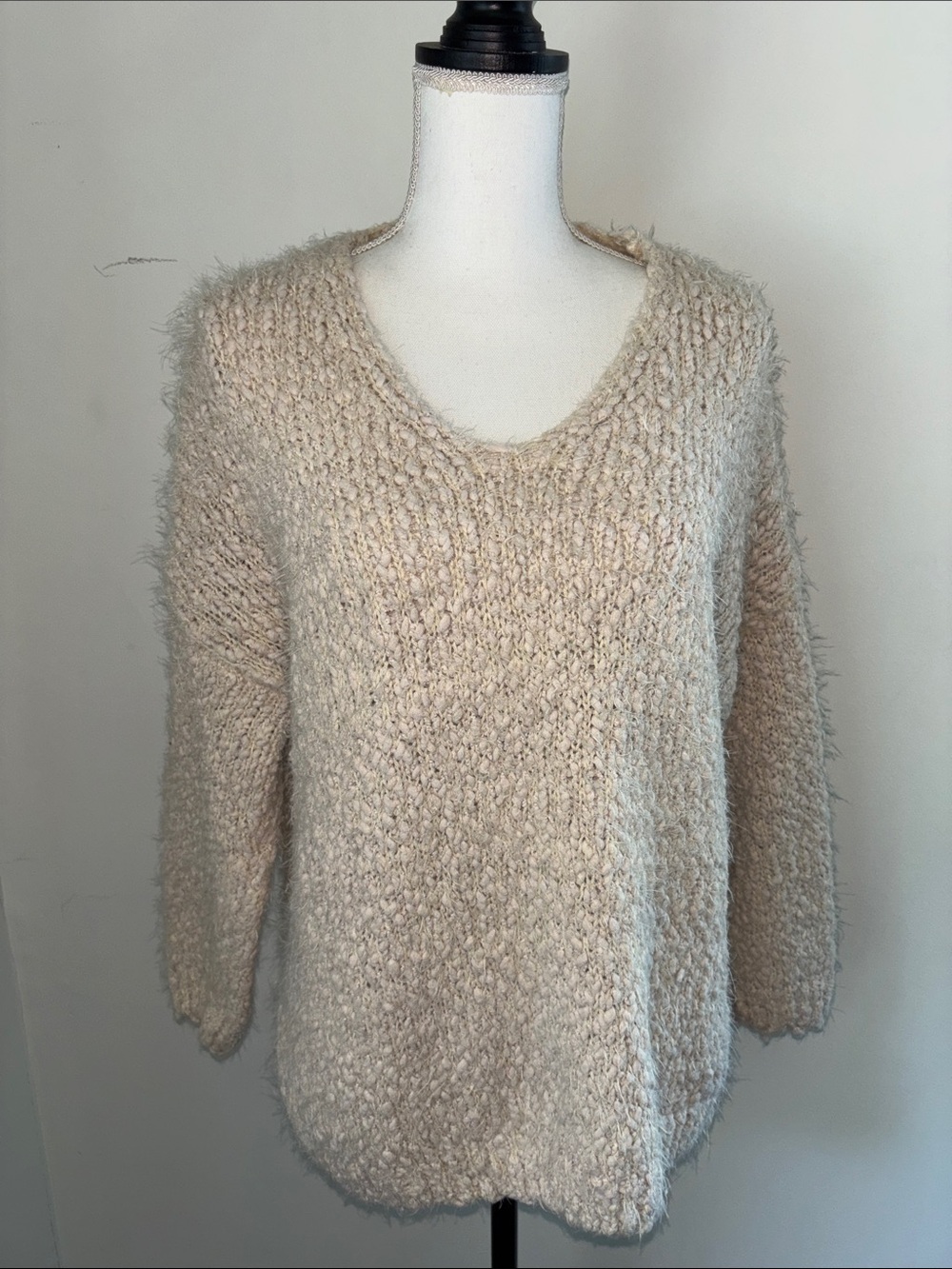 Altard State Cozy V-Neck Fuzzy Knit Sweater, Beige, sz M/L